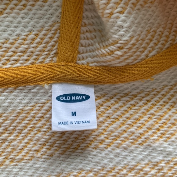 Yellow and white hooded shirt - Picture 2 of 3